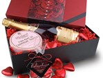 Valentines Champagne & chocolate gift hamper