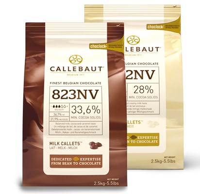 Callebaut, Milk & White chocolate chips (2 x 2.5kg Bundle)