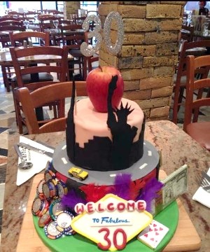 las vegas and new york themed cake