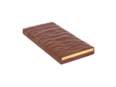 Zotter, Hand Scooped, Mango Chilli, 60% Dark/Milk Chocolate Bar open