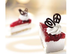 Chocolate filigree decorations