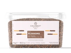Callebaut milk chocolate blossoms (curls)