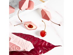 Example image using Ruby chocolate couverture
